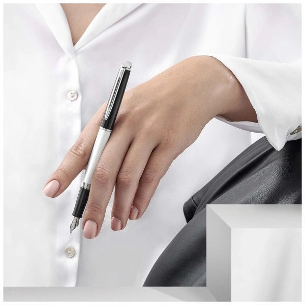 Immagine Penna stilografica colorata con finiture in palladio Hemisphere (inchiostro blu)