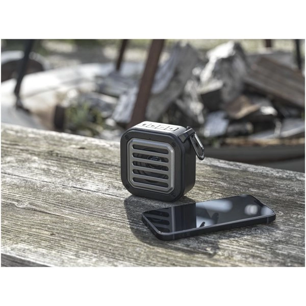 Immagine Speaker Bluetooth® IPX5 a ricarica solare in plastica riciclata RCS da 3 W con moschettone Solo 
