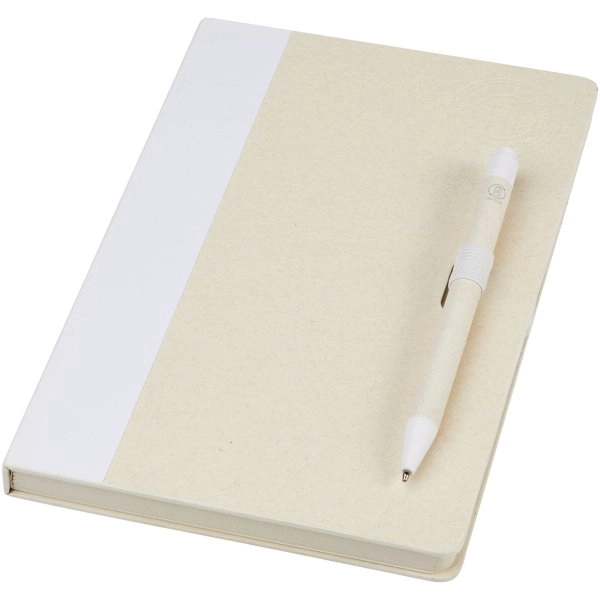 Set blocco note formato A5 e penna a sfera Dairy Dream realizzati con cartoni del latte riciclati