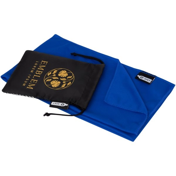 Immagine Asciugamano sportivo Raquel di raffreddamento in PET riciclato con pouch 80 x 30 cm