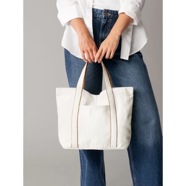 Courtside Medium Tote
