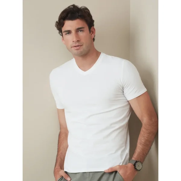 Clive V-Neck