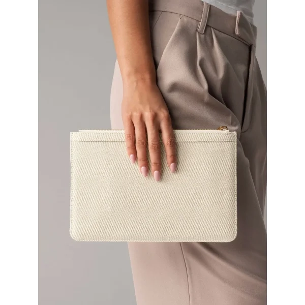 Puerto Pouch