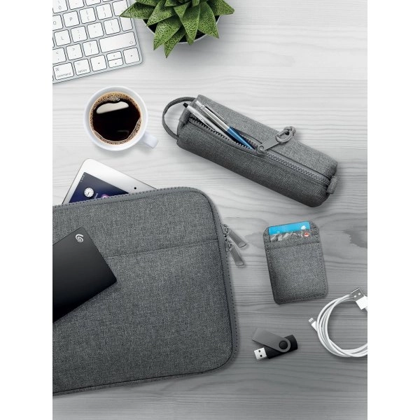 Immagine Essential Tech Organiser