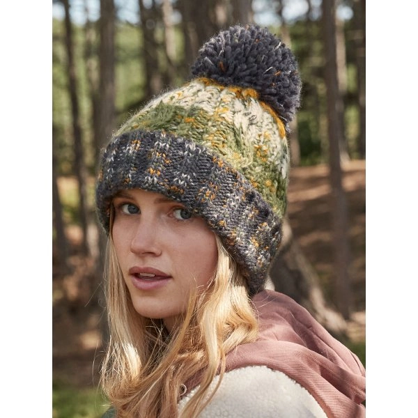 Immagine Corkscrew Pom Pom Beanie
