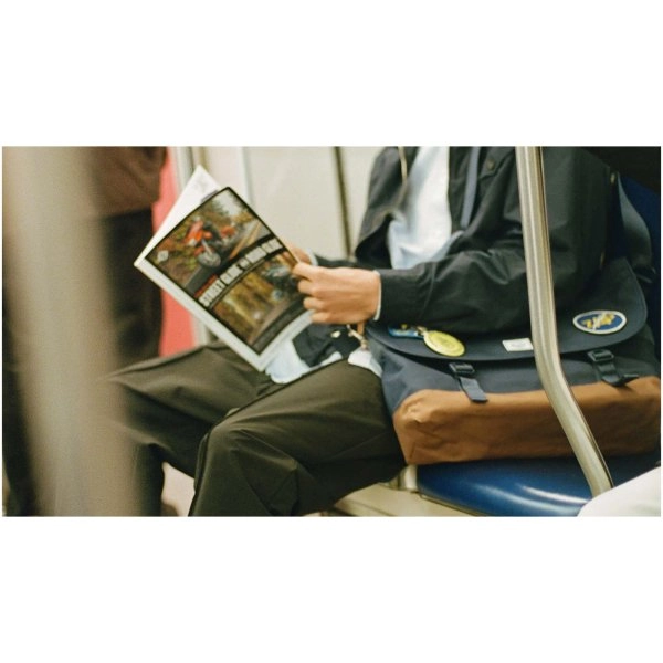 Immagine Borsa a tracolla in materiale riciclato da 22,5 litri Herschel Cove