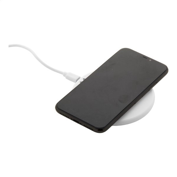 Immagine Renergy caricabatterie wireless in RABS