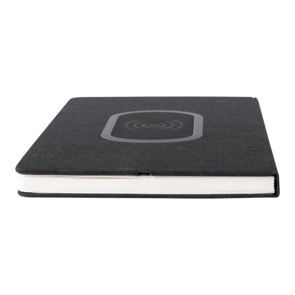Immagine Juglans quaderno con caricabatterie