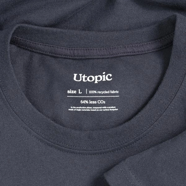 Immagine T-shirt unisex in cotone e poliestere rigenerati da 145 g/m2