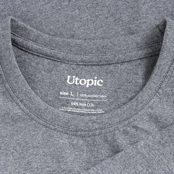 Immagine T-shirt unisex in cotone e poliestere rigenerati da 145 g/m2