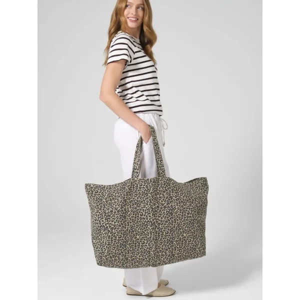 Immagine Borsa tote oversize in tela con stampa leopardata