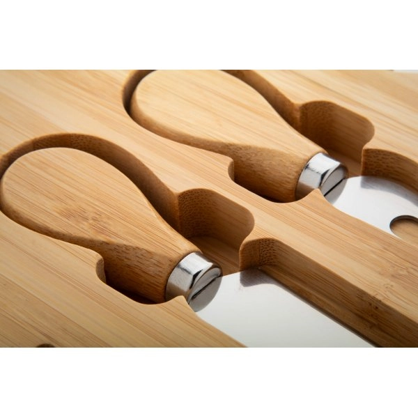 Immagine Jarlsberg Set natalizio coltelli formaggio