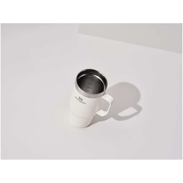 Immagine Tazza isolata Stanley Everyday Suburban da 473 ml in acciaio inox riciclato